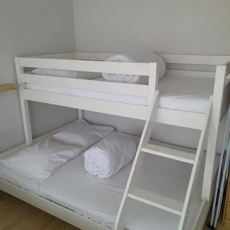 Santhooft B , Bus 514 Bad アパート *