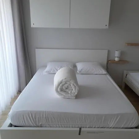 Santhooft B , Bus 514 Bad Apartment Nieuwpoort